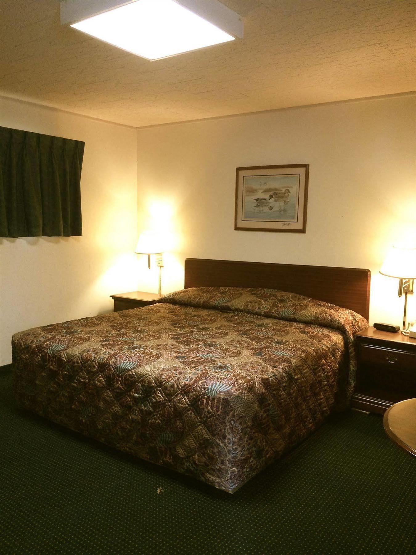 Rapids Inn & Suites Wisconsin Rapids Eksteriør bilde